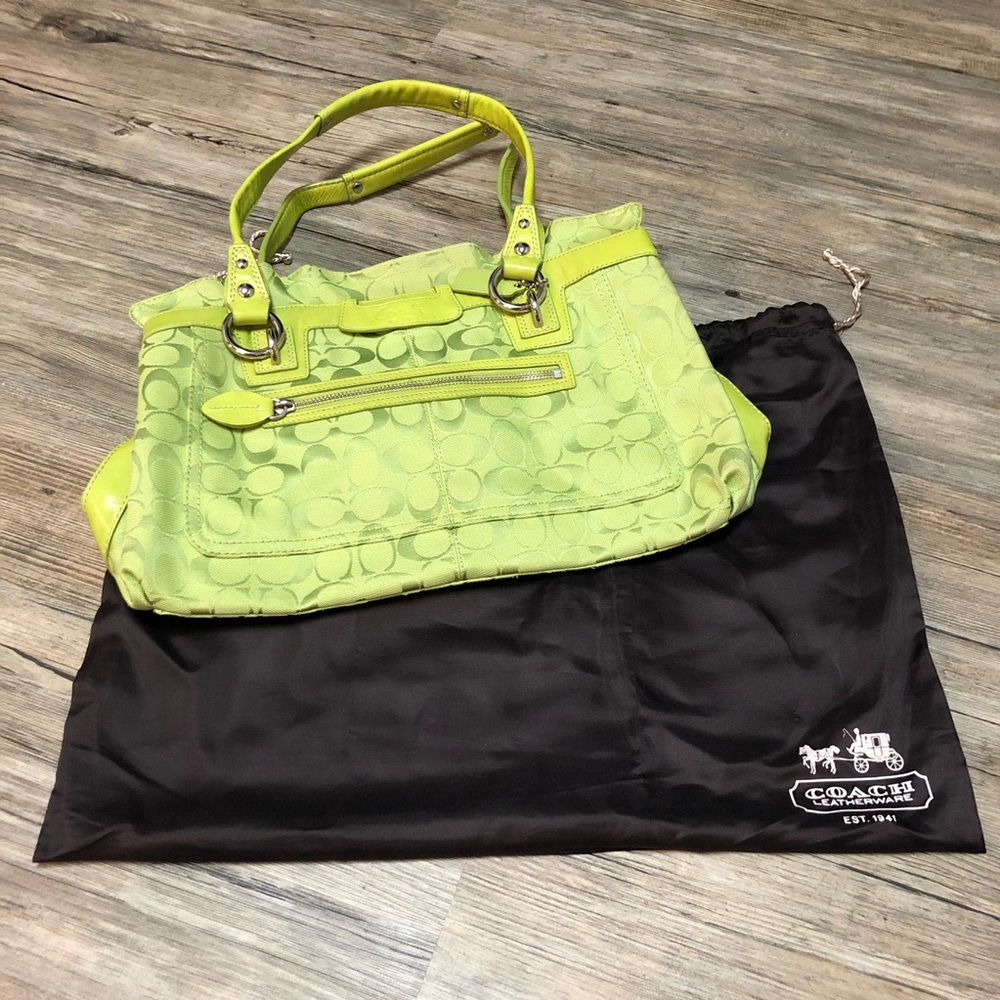 Lime Green Coach Handbag 🥝